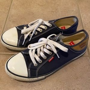 Women’s Levi’s Converse Style Low Top Casual Sneakers